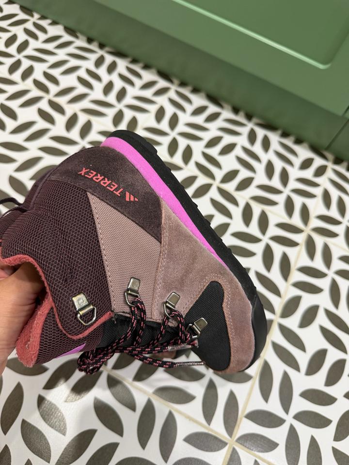 Ботинки adidas