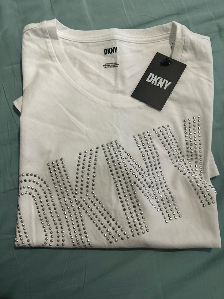 Футболка DKNY