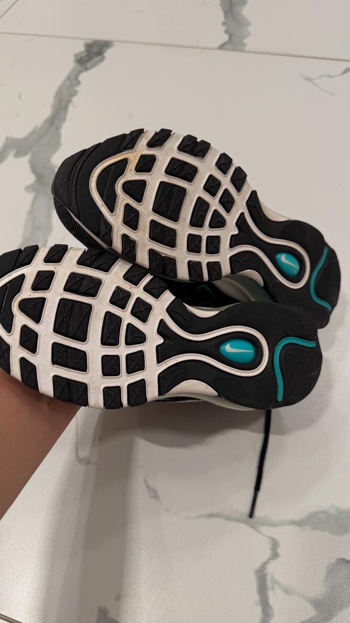 Кроссовки Nike