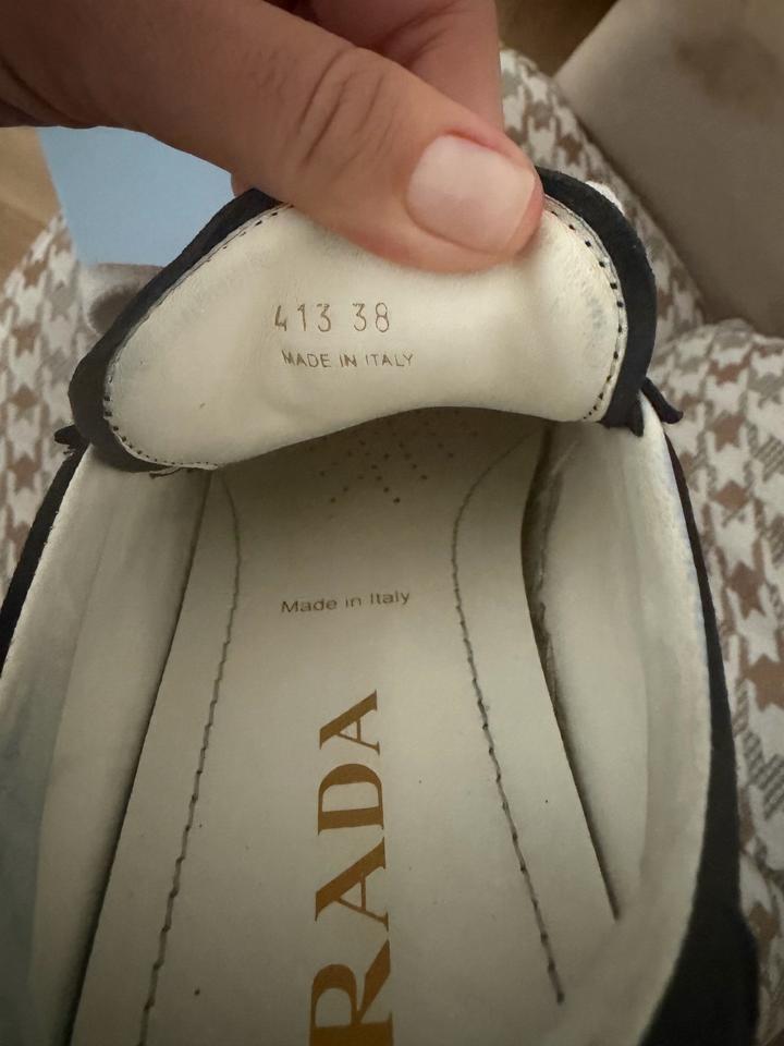 Кроссовки Prada жен. замшевые