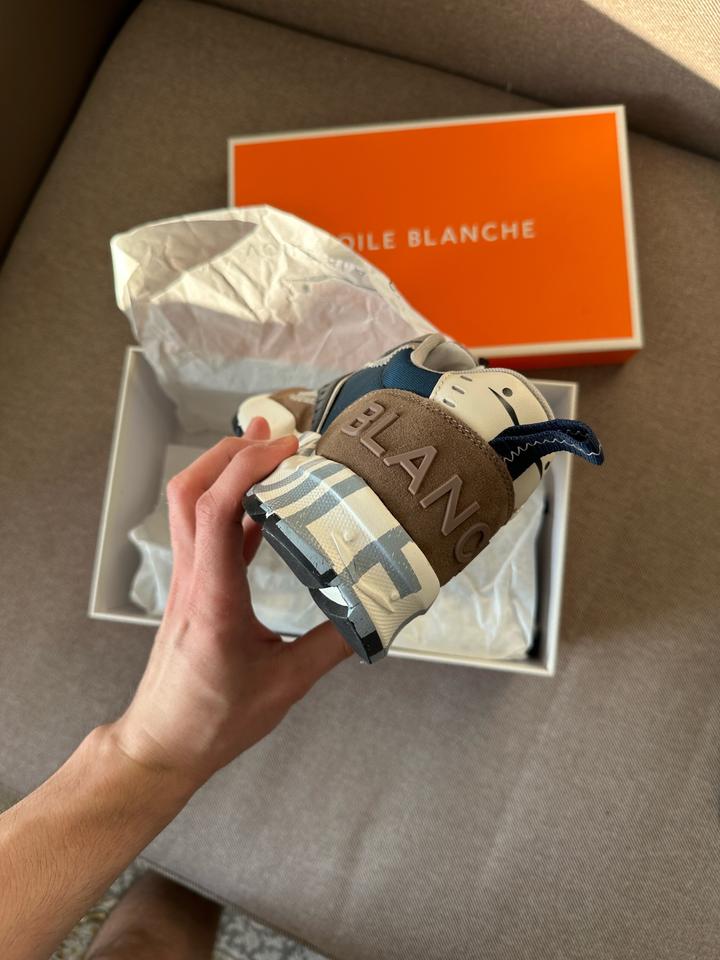 Кроссовки Voile Blanche