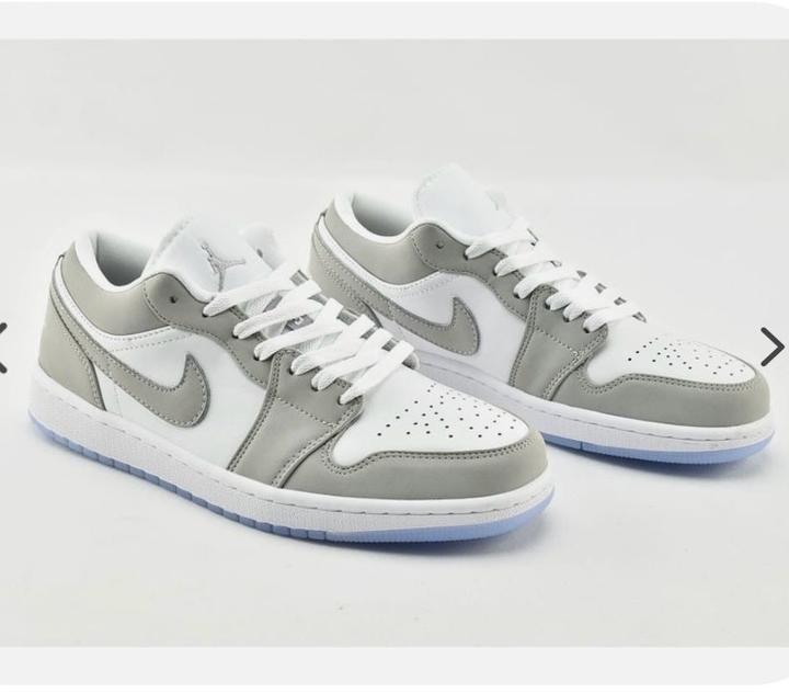 Nike Air Jordan 1 Low DC0774-105