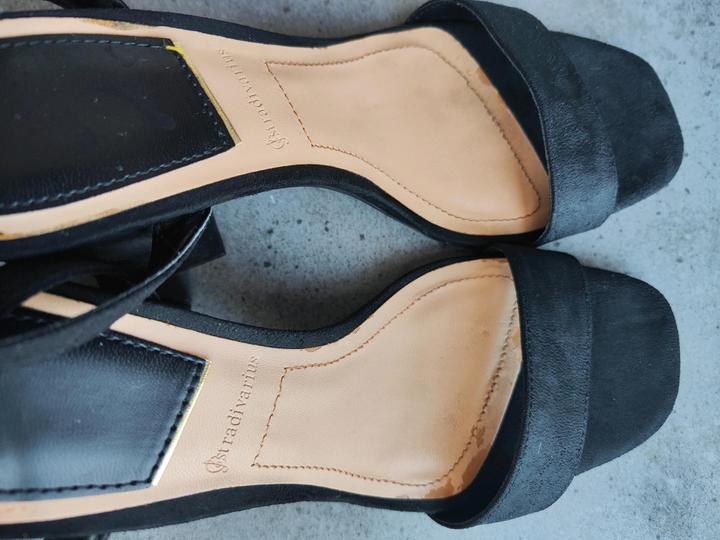 Босоножки Stradivarius