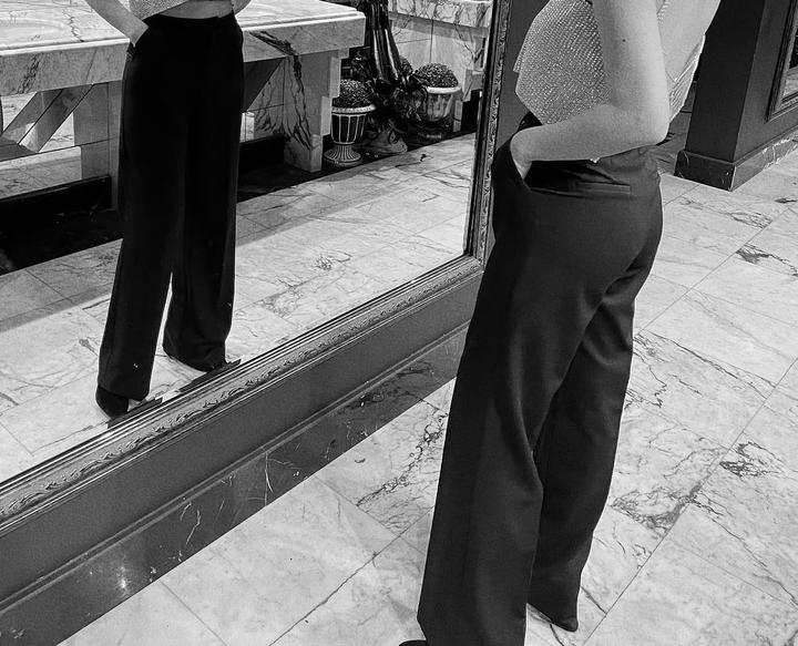 Черные брюки классика