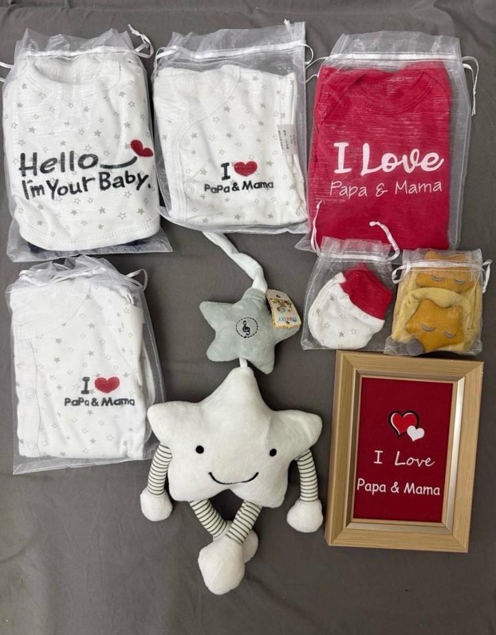 Чемодан + комплект одежды для новорожденных