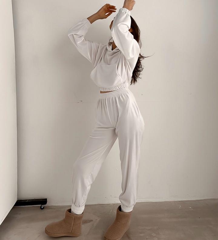 Спортивный костюм из велюра