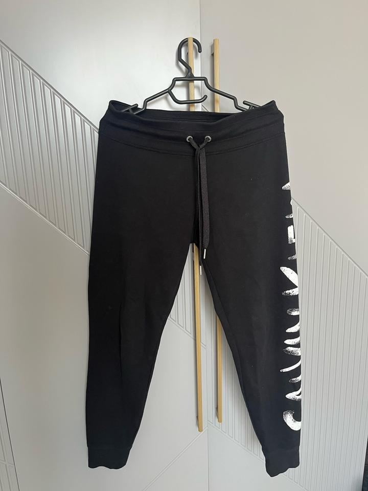 Спортивный костюм от Calvin Klein