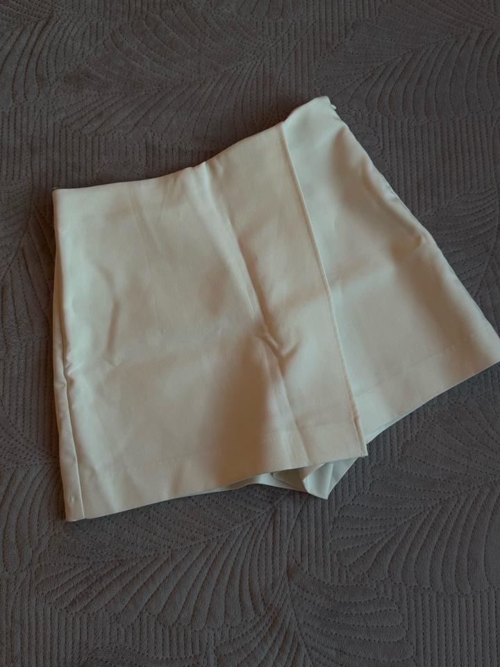 Белая юбка-шорты ZARA