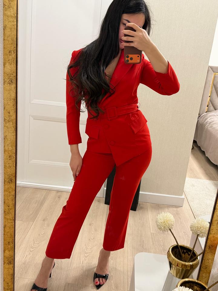 Красный брючный костюм Lichi