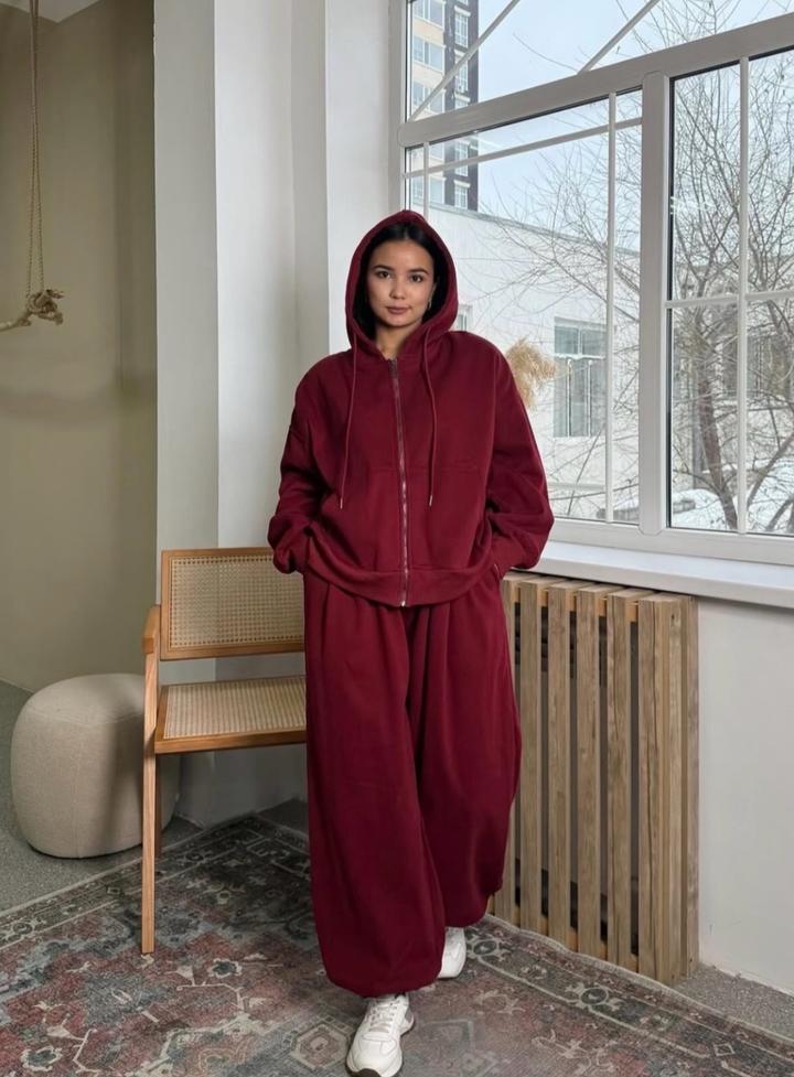Спортивный костюм