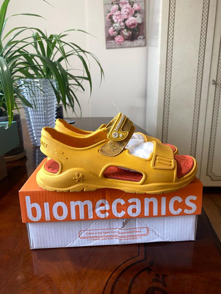 Летние сандали biomecanics