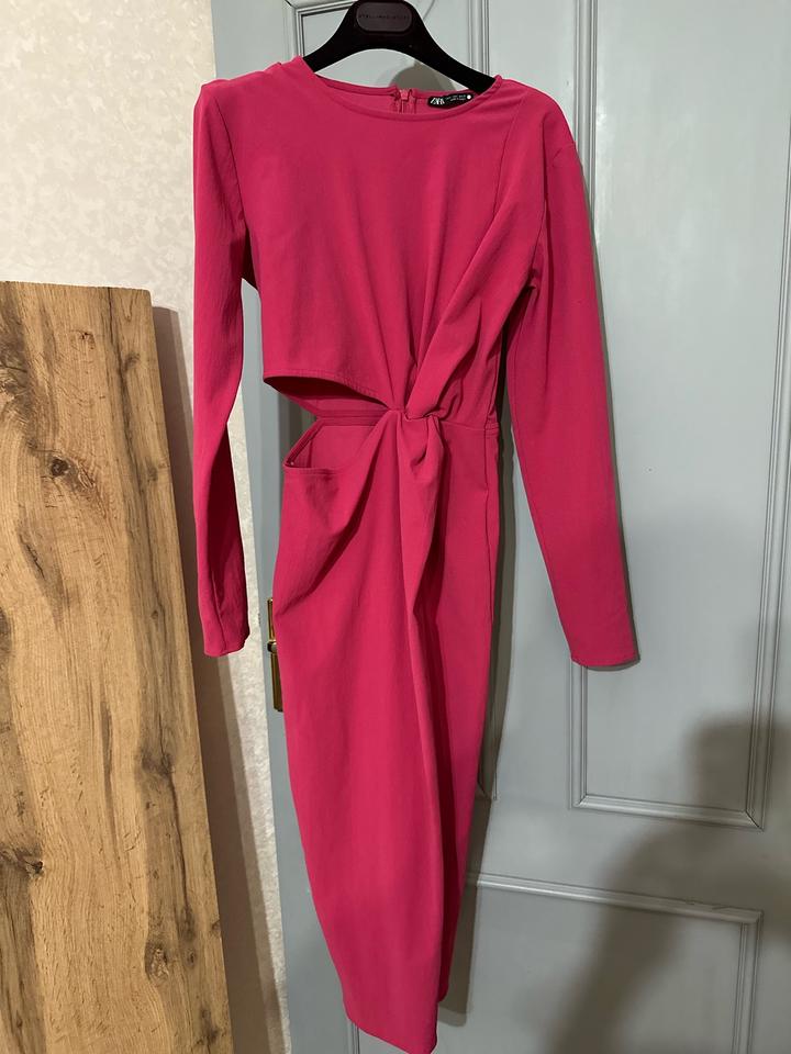 Эффектное платье Zara