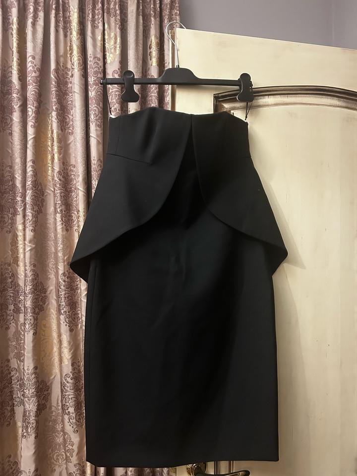 Черное платье Balenciaga