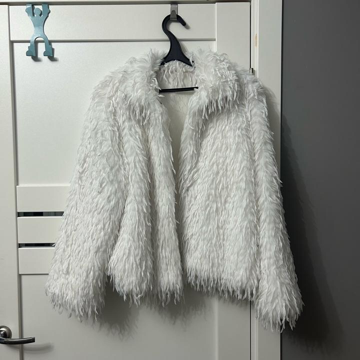 Трендовая шубка искусственная