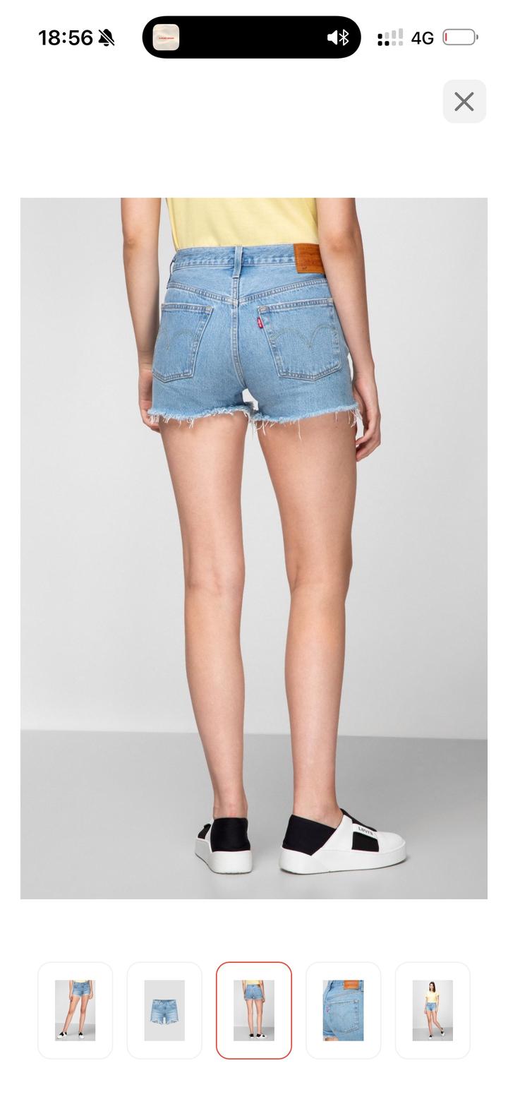 Голубые джинсовые шорты Levi's