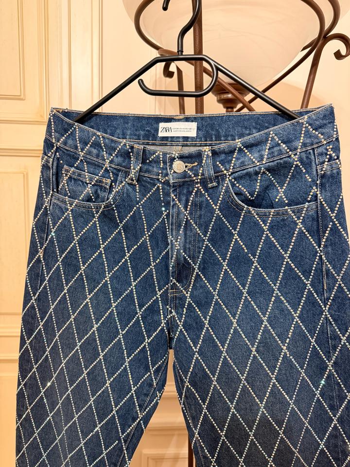 Джинсы со стразами Zara 36