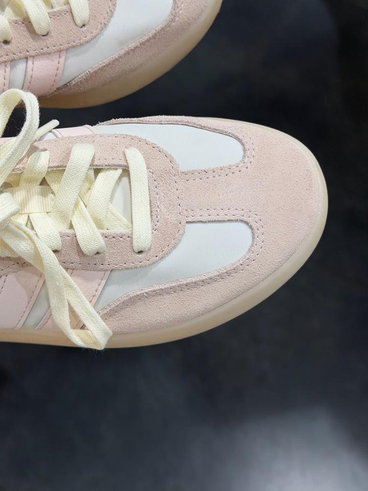 Кроссовки adidas