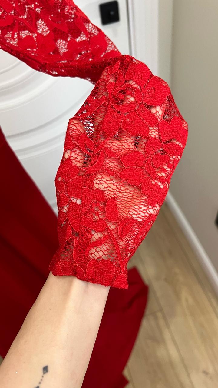 Платье красное