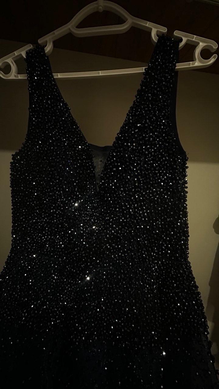 Платье нарядное ,корсетом затягивается