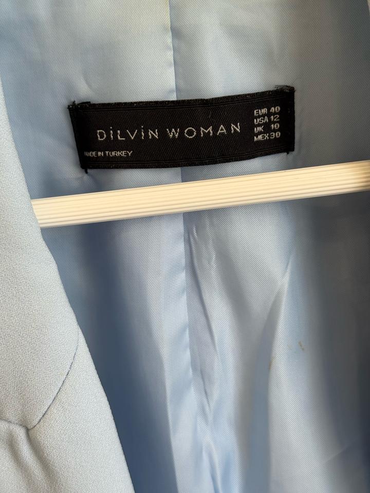 Голубой пиджак