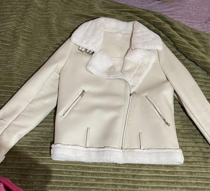 Дубленка белая