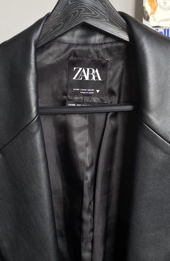 Кожаный пиджак от ZARA