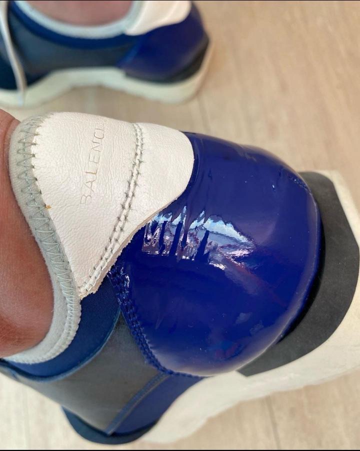 Balenciaga оригинал Размер: 37 Стильные и редкие кроссовки в насыщенном синем