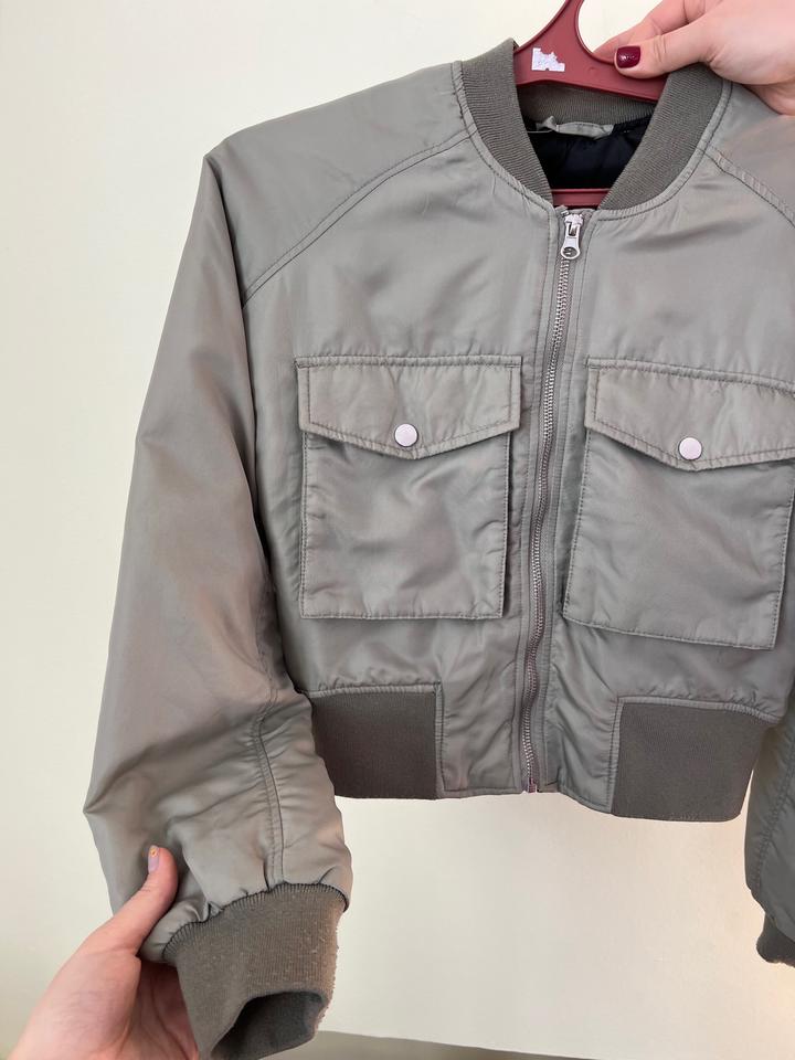 Куртка-бомбер H&M