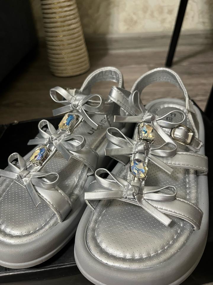 Новые сандали 34р