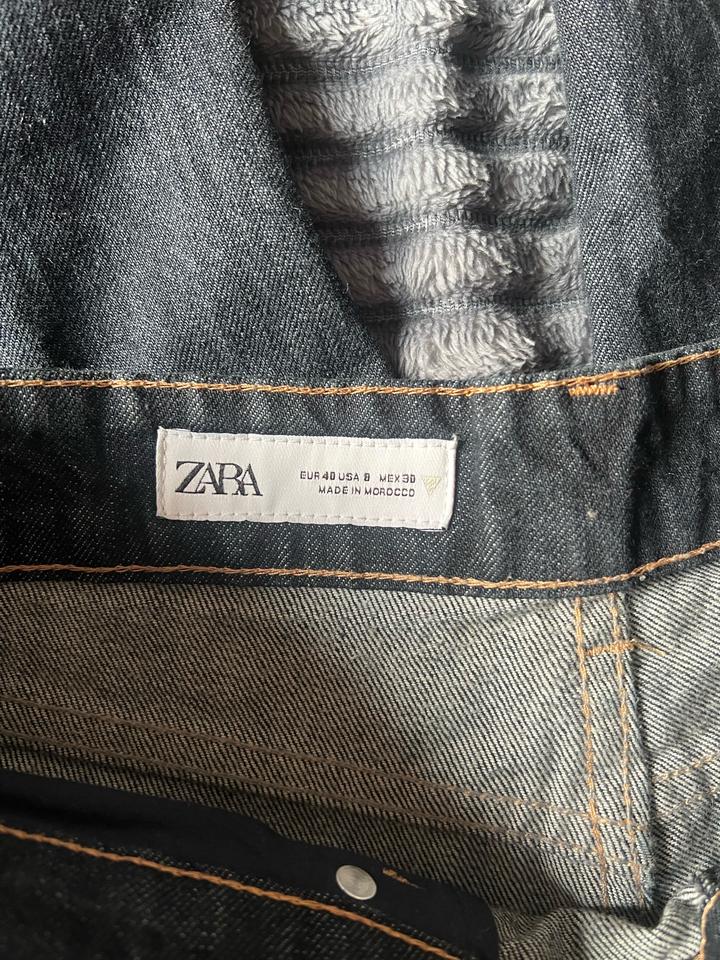 Джинсы Zara