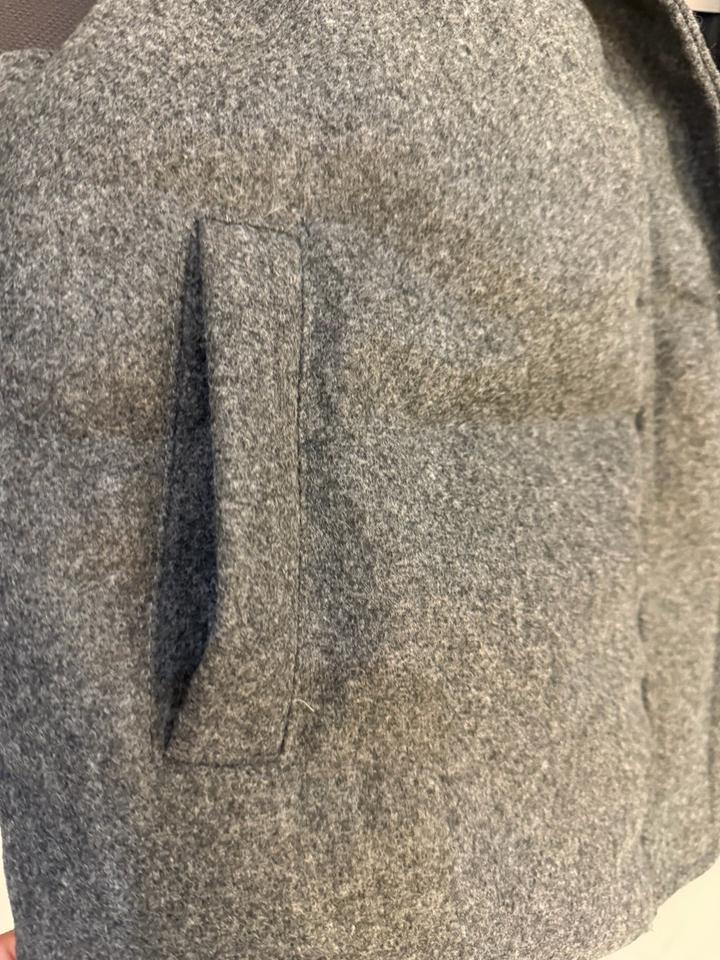 Утепленная жилетка графит