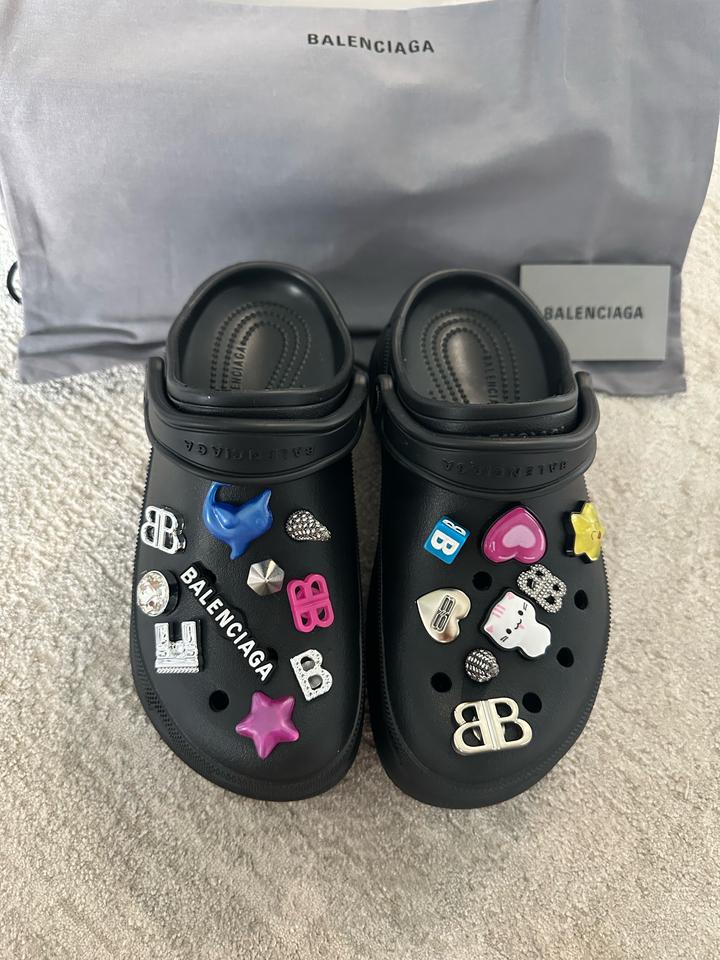 Новые Balenciaga x Crocs 36 размер.
