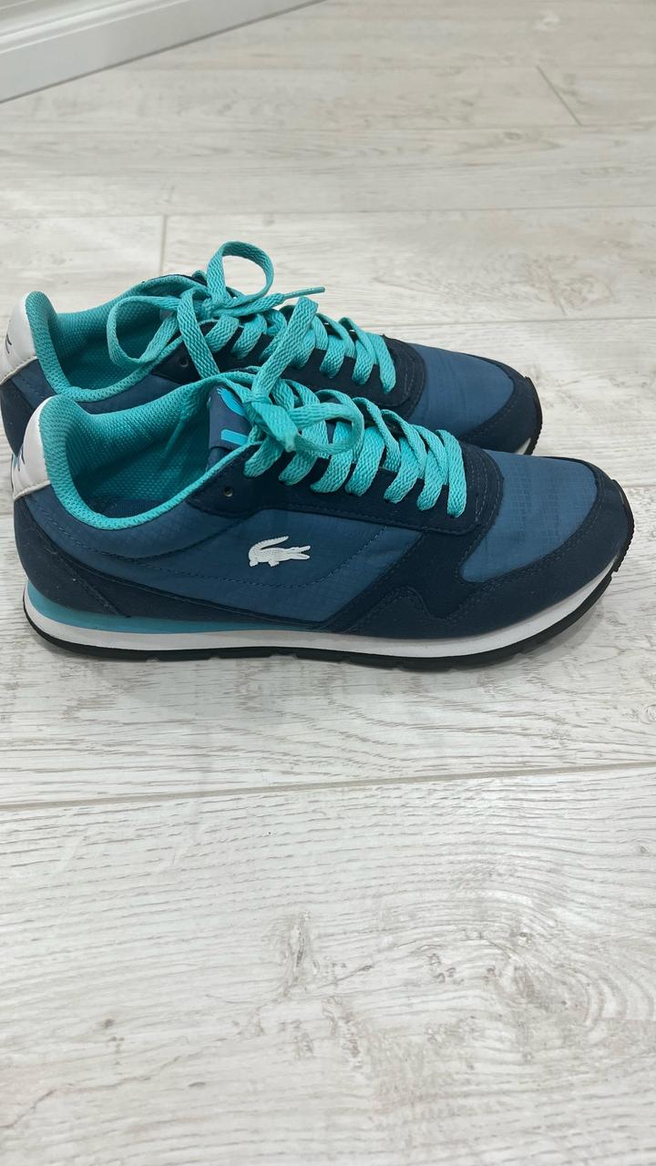 Продаются кроссовки