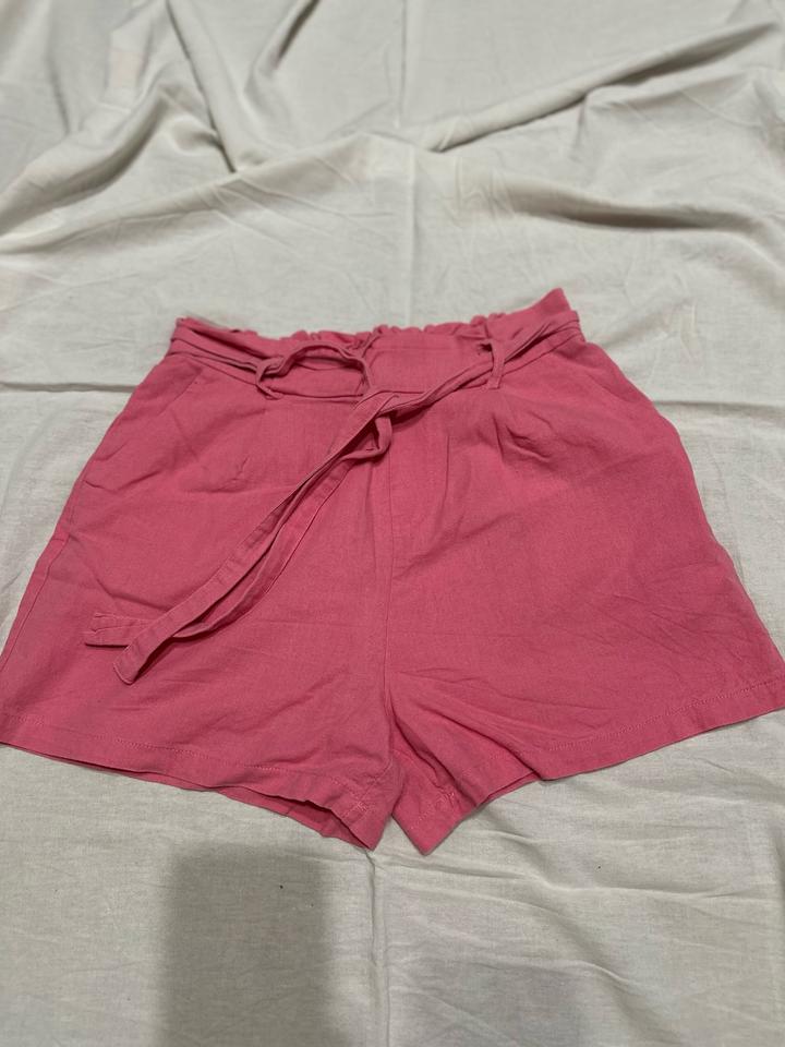 Лёгкие шорты в сочном розовом оттенке 🌸