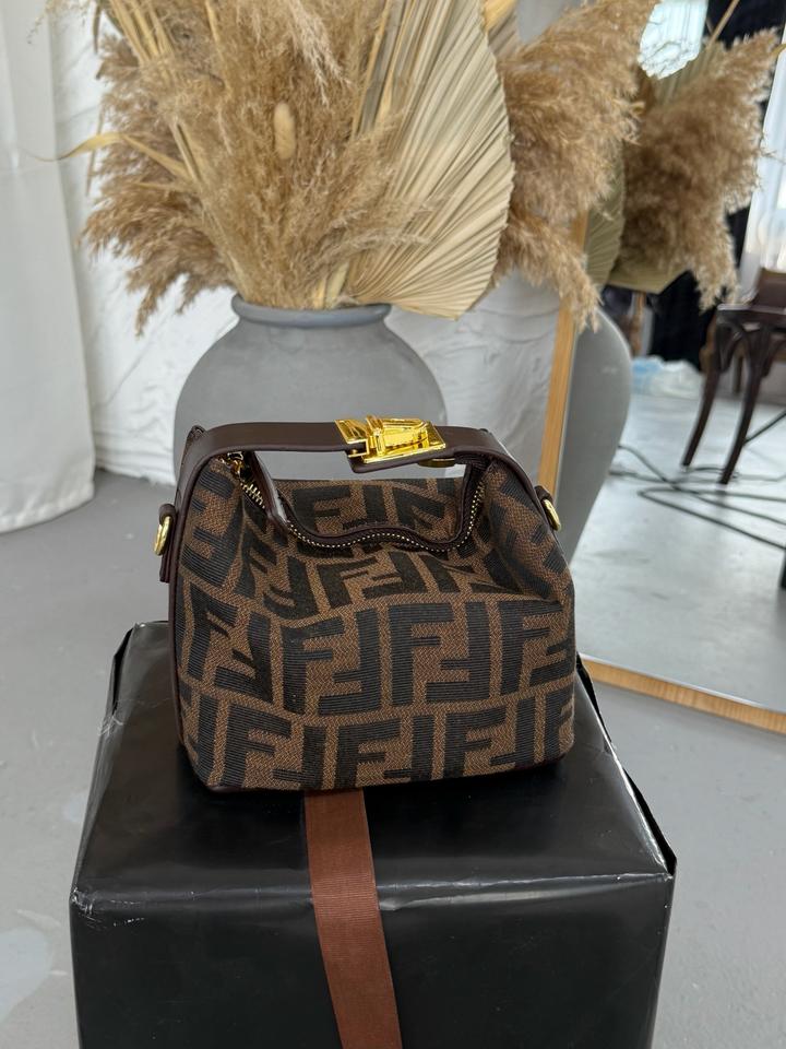 Сумочка Fendi 🤎