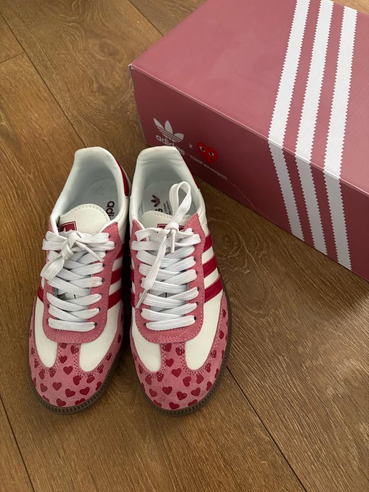 Adidas кроссовки