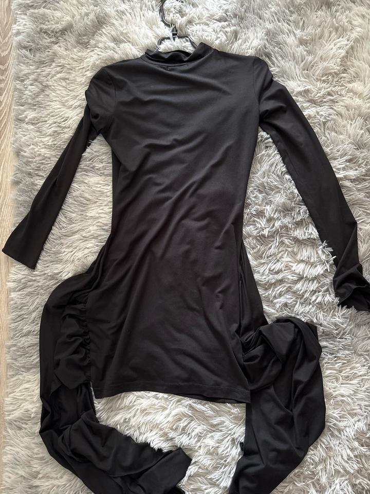 Платье с весячками