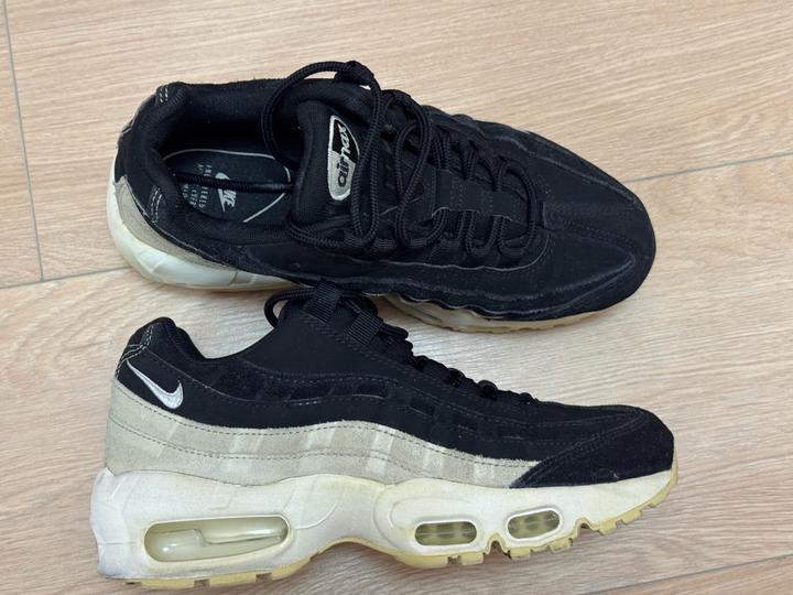 Nike Air Max 95 Premium-Black / Spruce Aura / Summit White.