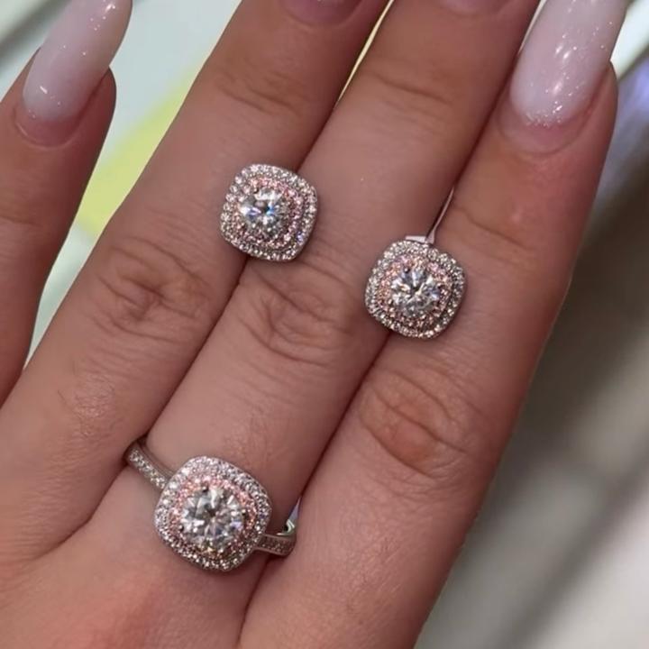 Серьги с муассанитами