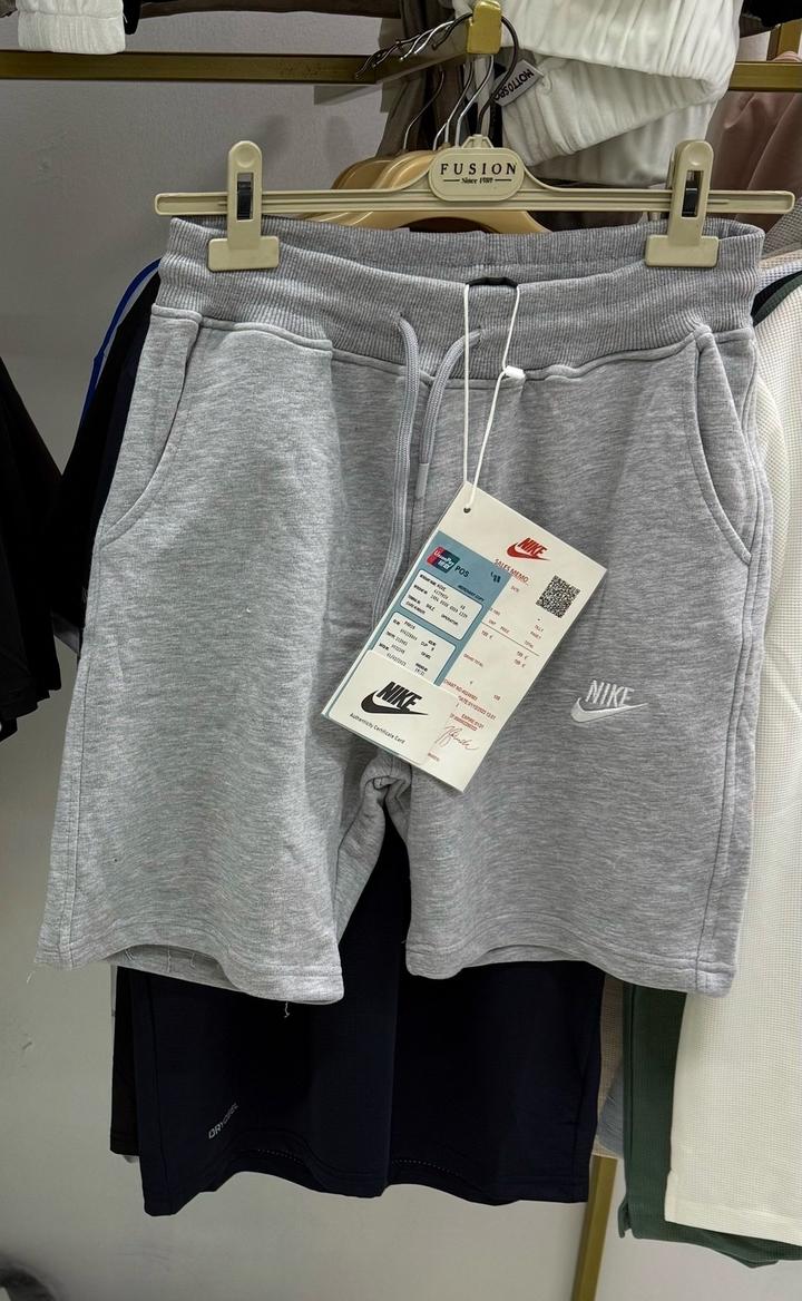 Шорты Nike