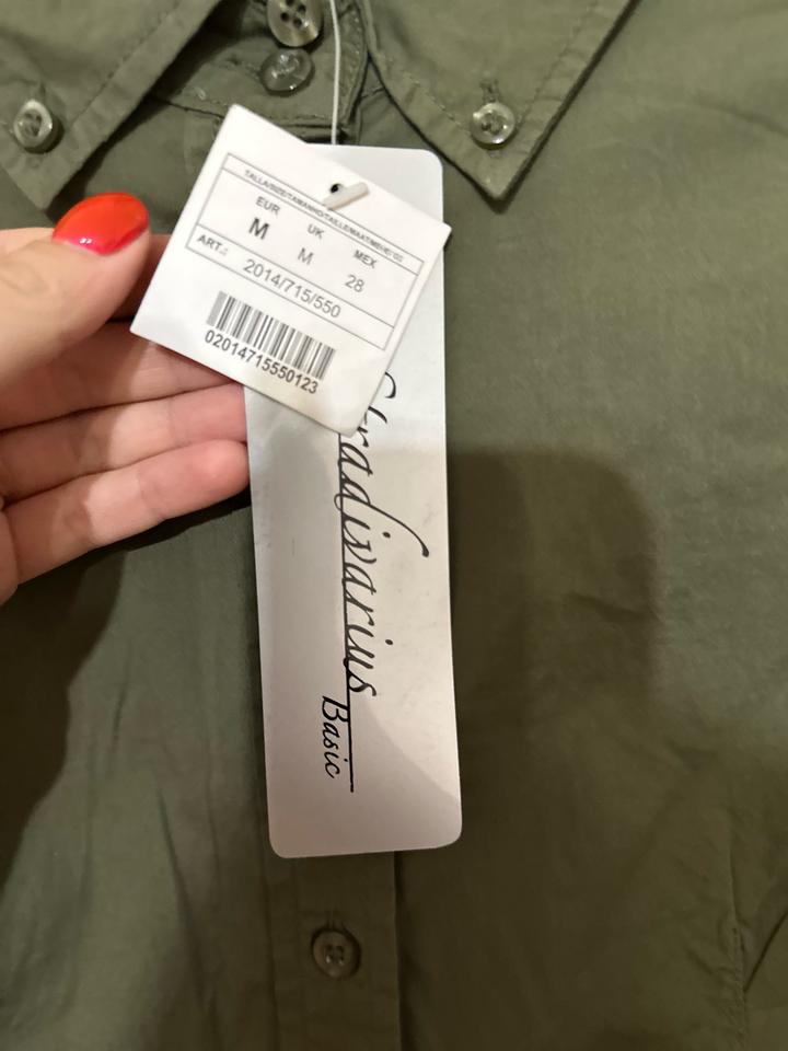 Рубашка Stradivarius Basic цвета хаки