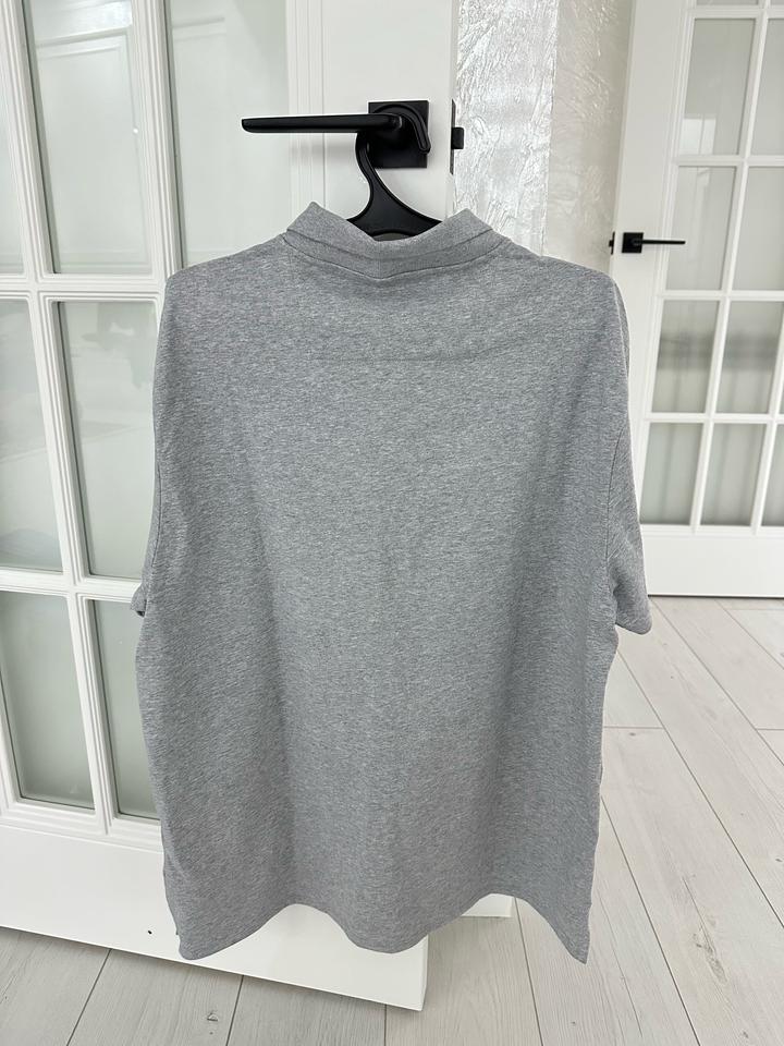 Серая футболка Calvin Klein