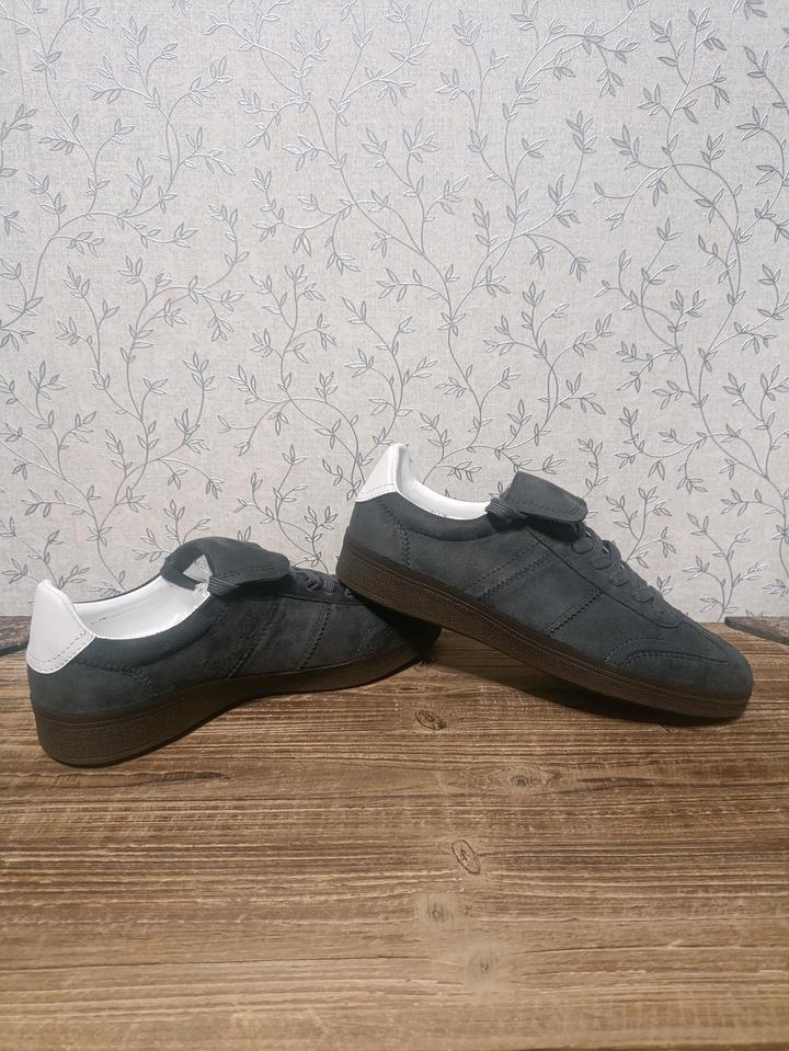 Кроссовки женские искусственная замша р 37-38