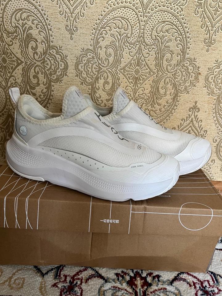 Кроссовки lining