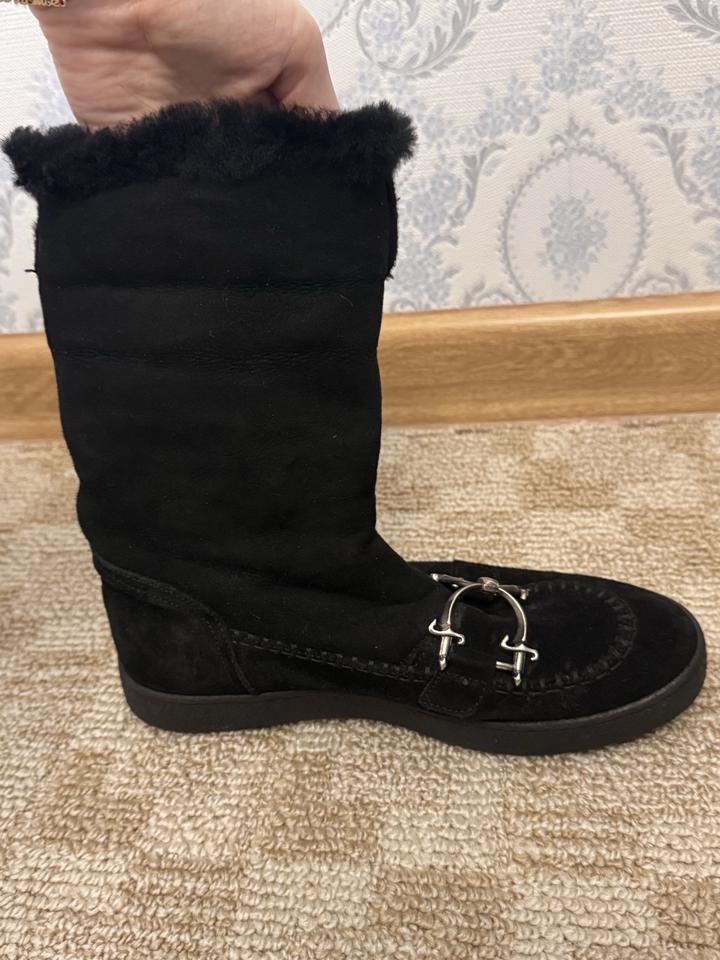 Зимние полусапожки Cesare Paciotti