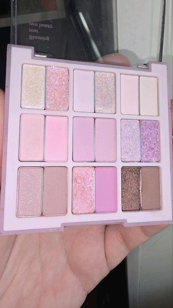 Dasique палитра теней д