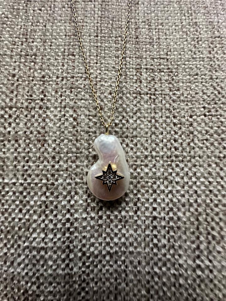 Украшение с жемчугом Accessories