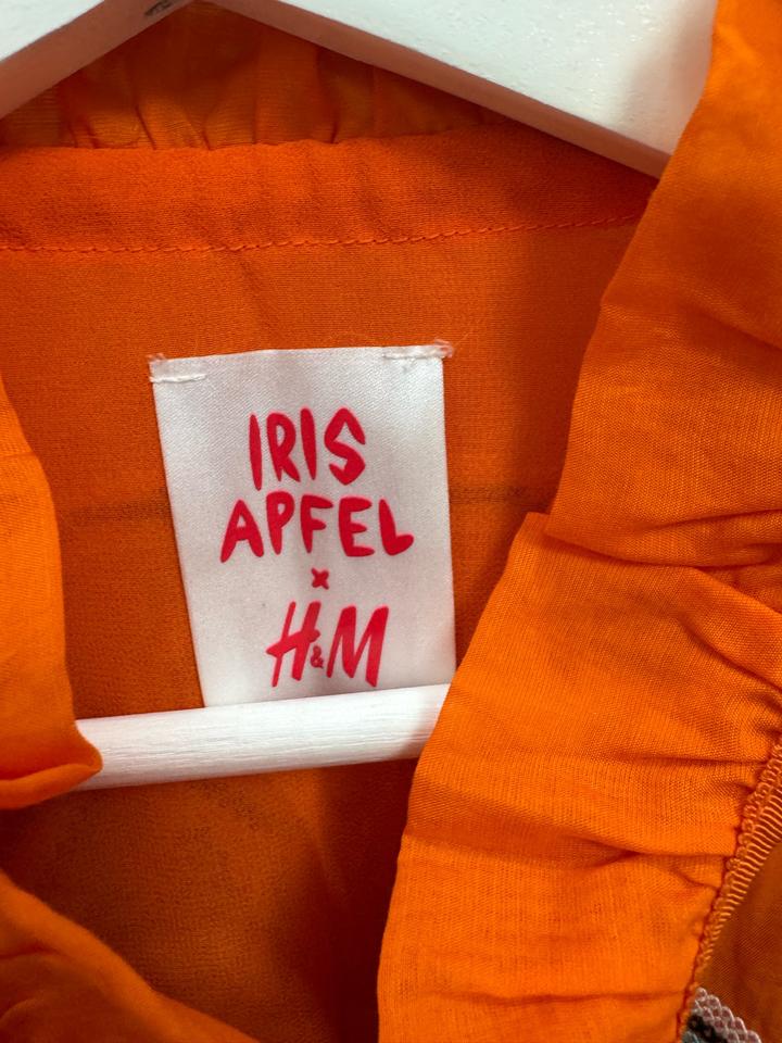 Платье в коллаборации H&M и Iris Apfel.