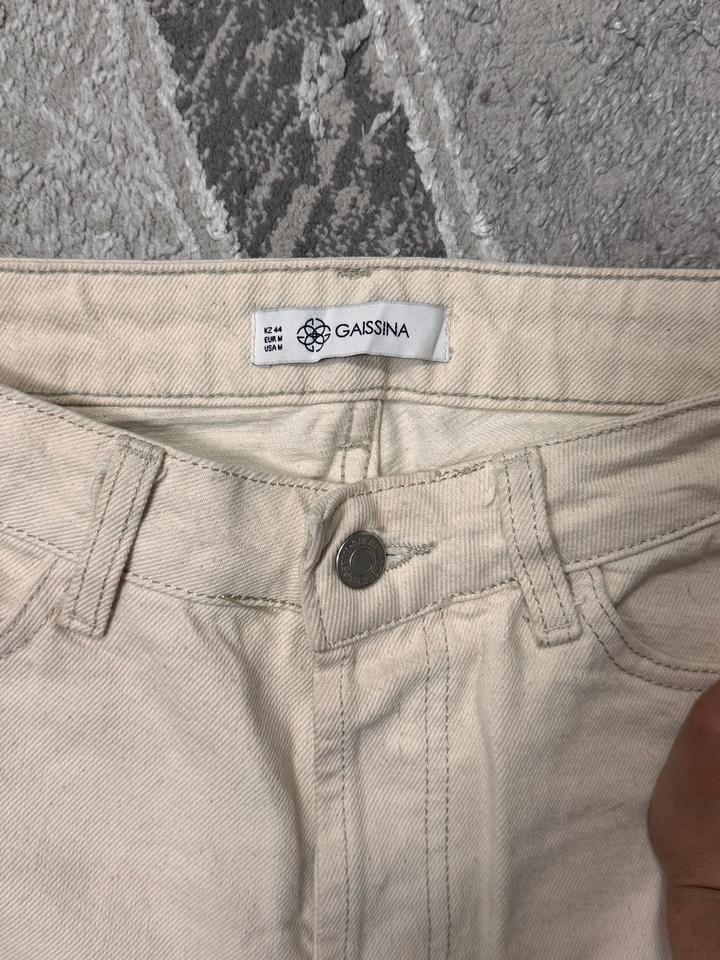 Светлые штаны GAISSINA