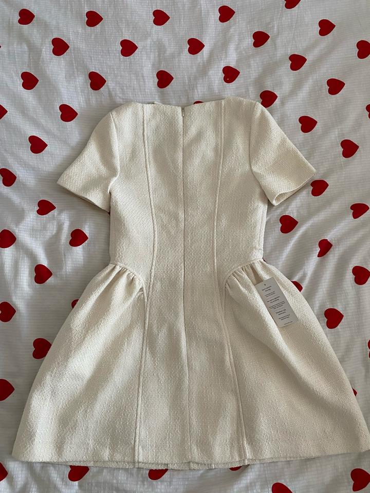 Молочное платье Lichi